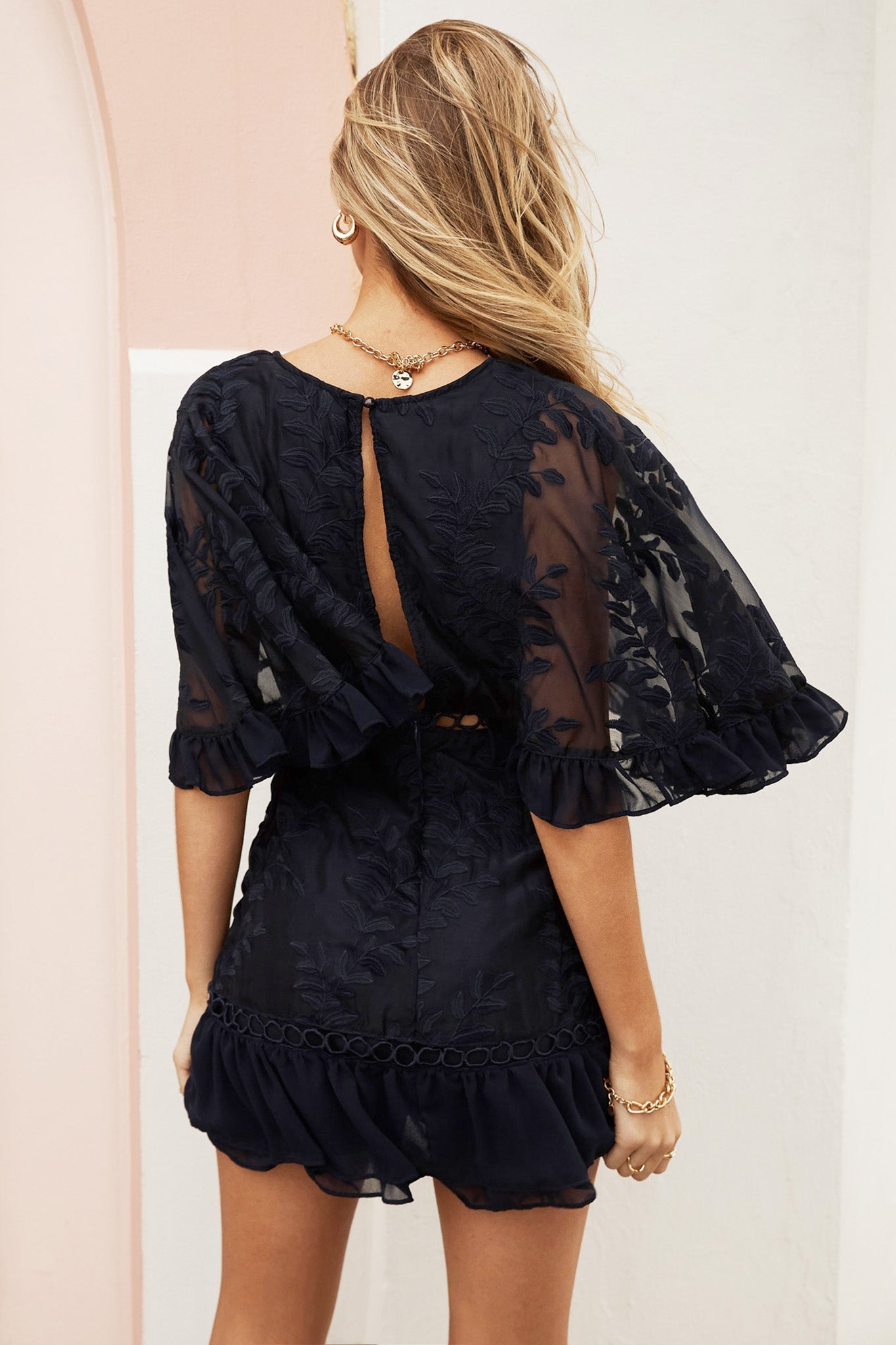 Caspar Cape Sleeve Leaf Embroidered Dress Navy