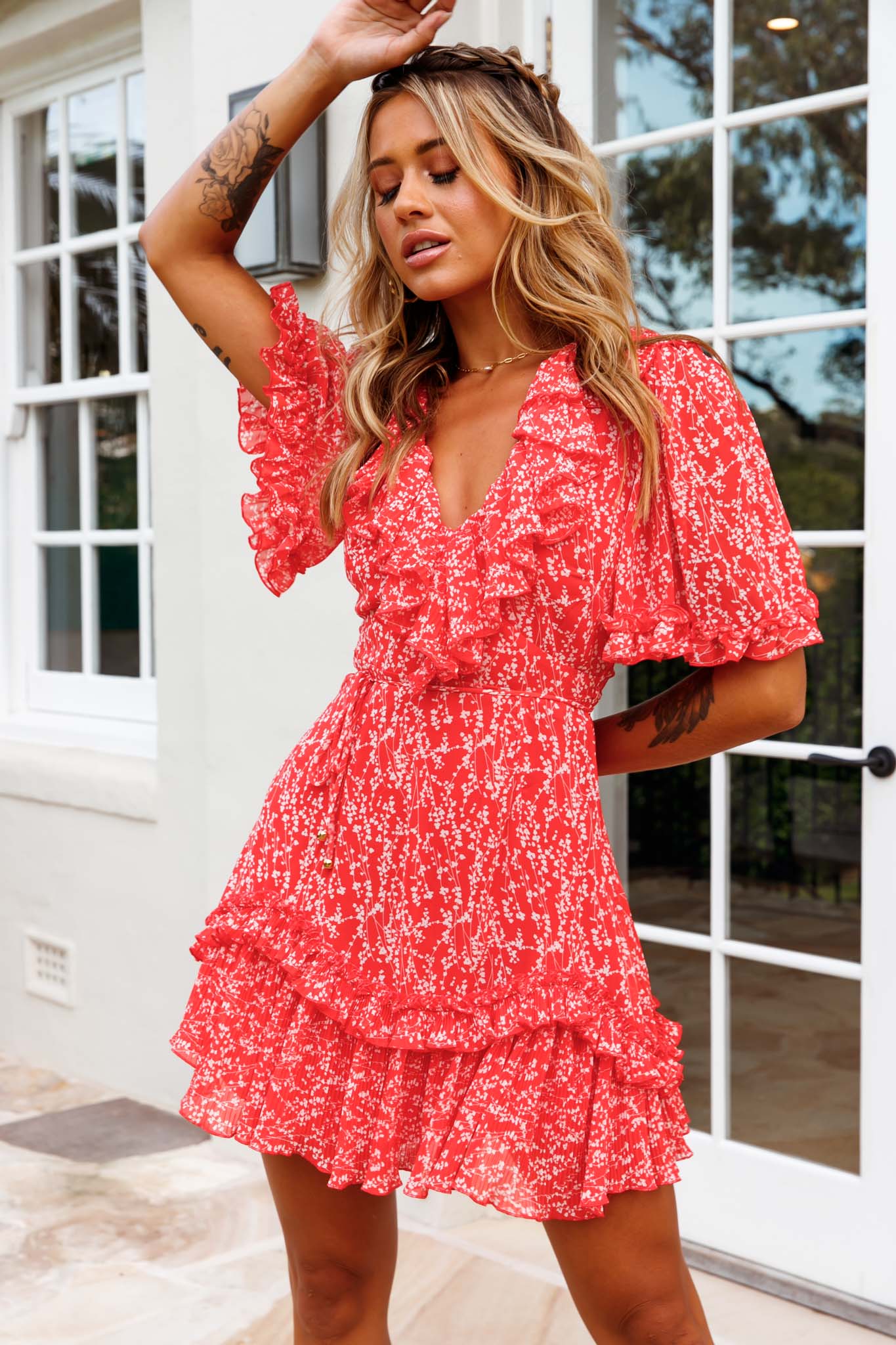 Las Palmas Frill Trim Keyhole Back Dress Floral Print Red.